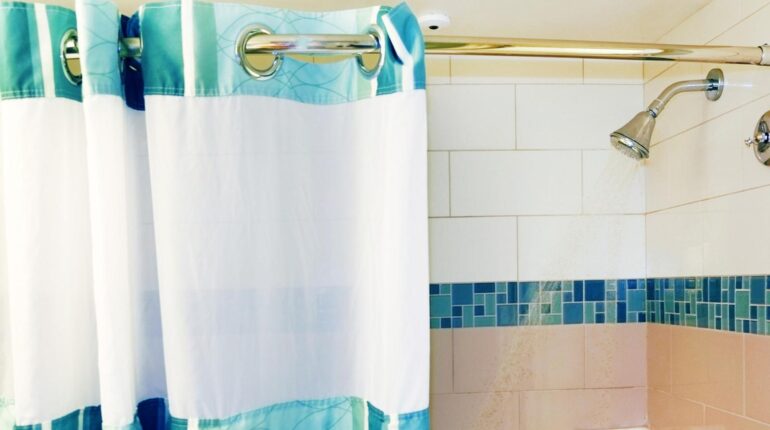 This DIY shower screen alternative transforms any bathroom in 30 minutes (and you’ll never clean mold again) Bathroom Cleaning DIY Cleaning home improvement Interior Design Shower Screen
