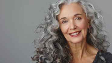 This Summer Mistake That 80% of Gray-Haired Women Make: “I Had No Idea It Was Damaging Them So Much…”