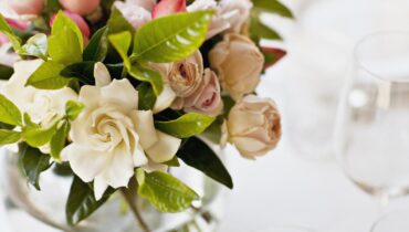 This $5 Trick Transforms Plastic Bowls Into Something Even Florists Won’t Believe