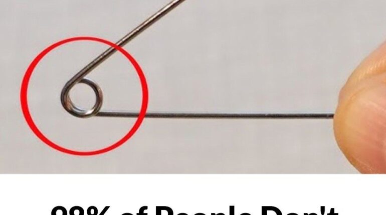 backstitching beeswax thread DIY sewing fabric marking old-school sewing safety pin hole sewing beginners sewing hacks sewing tips sewing tricks 