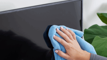 The Secret Trick for a Spotless TV Screen  No Streaks, No Chemicals, Just Shine!
