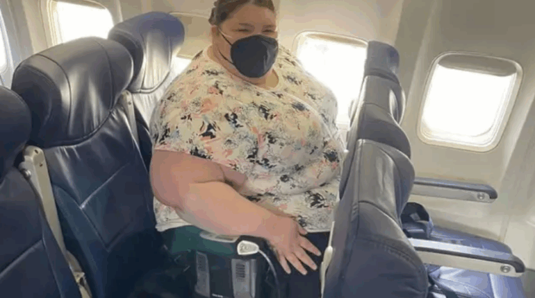 attendant didnt everything flight girl have just like next plane seat something then this your 