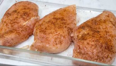 This 4-Step Trick Makes Chicken Breast Juicy Every Time (No Oven Needed!) This 4-Step Trick Makes Chicken Breast Juicy Every Time (No Oven Needed!)