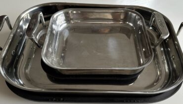 baking pan guide best pans for baking brownie pans cake pans glass vs metal bakeware muffin pans silicone bakeware tips types of baking pans 