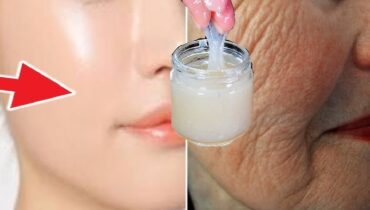 Erase Wrinkles in 3 Minutes with Baking Soda & Water (Natural Facelift Trick)
