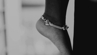 Ankle Bracelet Meaning & History: From Ancient Traditions to Modern Style Ankle Bracelet Meaning & History: From Ancient Traditions to Modern Style