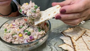 celebrity recipes creative lunch ideas food hacks jalapeño chips Matthew McConaughey sandwich recipes Taste of Home tuna salad viral recipes wasabi tuna 