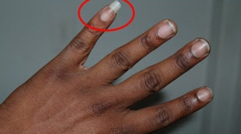 ancient China pinky nail status cultural significance pinky nail long pinky nail history long pinky nail meaning long pinky nail uses pinky nail fashion trend pinky nail in different cultures pinky nail symbolism pinky nail tradition practical uses of long nails 