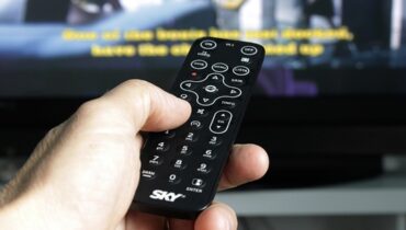 Clever Ways to Power Your TV Remote Without Ever Buying Batteries Again