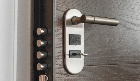 rings door