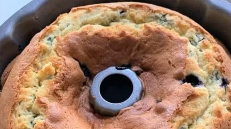 blueberry dessert blueberry sour cream coffee cake Bundt cake recipe easy coffee cake 