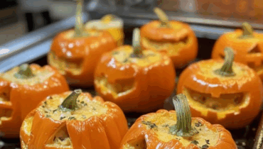 Stuffed Jack-O’-Lantern Peppers – Festive, Cheesy & Flavor-Packed Halloween Recipe!