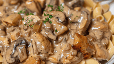 Creamy Chicken Stroganoff Recipe with Mushrooms 