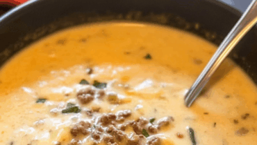 Creamy Cheeseburger Soup with Pickles