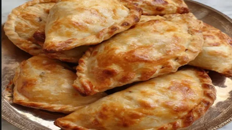 authentic bridie tutorial beef and onion pies bridies instructions classic Scottish baking easy meat pie recipe Forfar Bridies recipe savory hand pie recipe Scottish hand pies Scottish pastry traditional Scottish food 