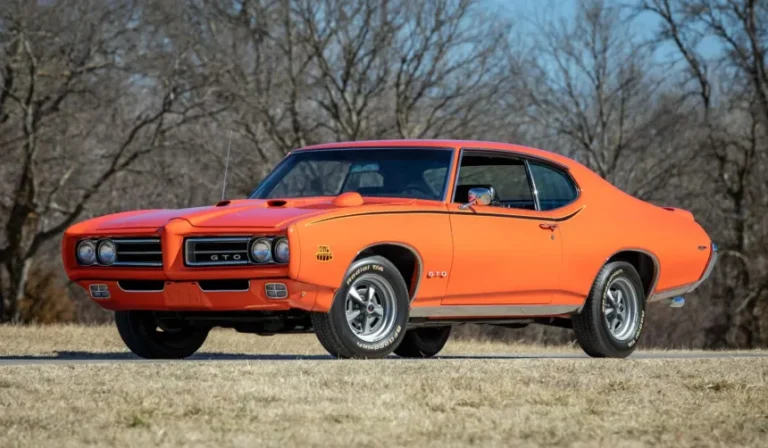 Pontiac-GTO-1969-judge