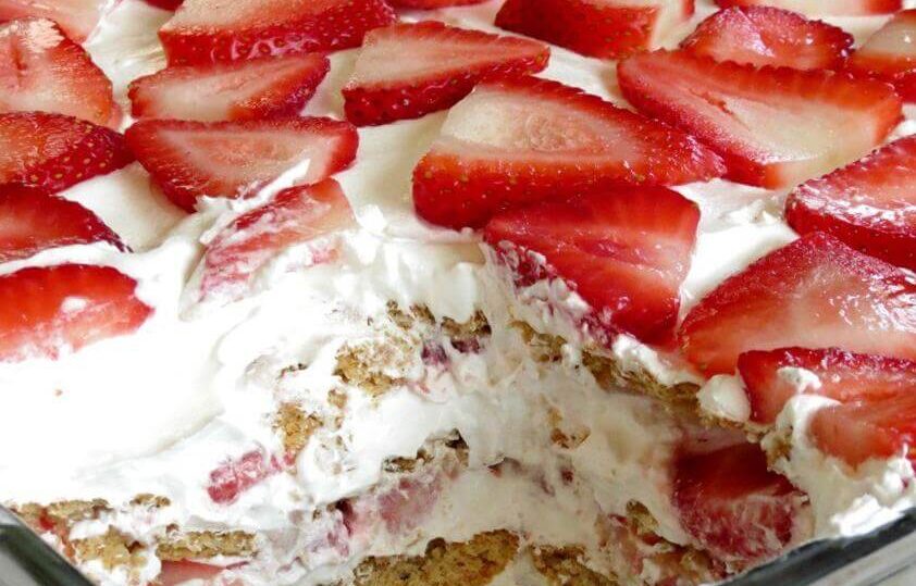 Strawberry-Cream-Cheese-Icebox-Cake-Recipe-1 Strawberry-Cream-Cheese-Icebox-Cake-Recipe-1