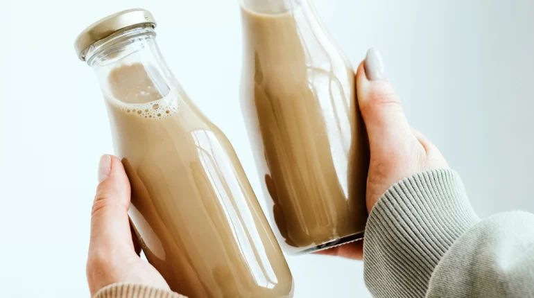 acid reflux bones diabetes digestion Health Risks healthy lifestyle heart disease heartburn high blood pressure high fructose corn syrup hypertension kidney stones liver damage obesity osteoporosis quit soda soda soft drinks tooth decay unhealthy drinks weight gain 