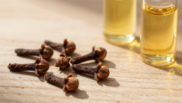 Thicker eyebrows and longer lashes in 7 days: how cloves stimulate natural follicle growth