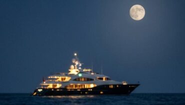 She Triggered Every Screen in Their Home with One Message — Their Screams Proved Everything She Triggered Every Screen in Their Home with One Message — Their Screams Proved Everything