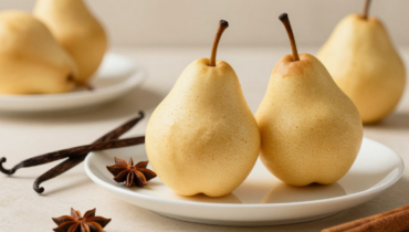 Pear velouté with star anise and vanilla whipped cream: a refined recipe ready in 45 minutes