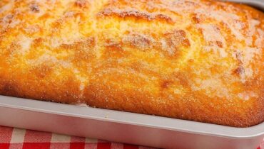 The simple 80s-90s cake recipe that outshines modern snacks: just 7 ingredients for that unforgettable homemade comfort The simple 80s-90s cake recipe that outshines modern snacks: just 7 ingredients for that unforgettable homemade comfort