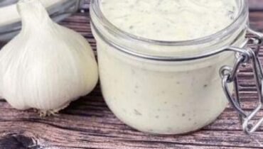 Grandma’s 3-Minute Garlic Sauce: 12 Cloves, Sour Cream and Fresh Chives for Versatile Everyday Cooking Grandma’s 3-Minute Garlic Sauce: 12 Cloves, Sour Cream and Fresh Chives for Versatile Everyday Cooking