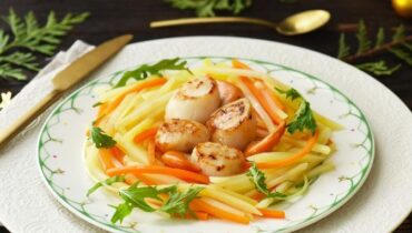 15-Minute Meals budget-friendly seafood meals Quick Recipes Seared Scallops Vegetable Julienne 