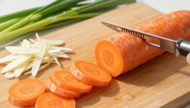 Vegetarian Pad Thai: how to transform carrots into tagliatelle for an express Thai dish