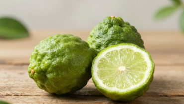 Kaffir Lime: this bumpy zest at €24/kg that replaces three spices at once in your dishes Kaffir Lime: this bumpy zest at €24/kg that replaces three spices at once in your dishes