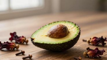 Avocado seeds: how this ancient ritual with hibiscus and cloves naturally supports digestion and circulation