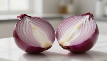 Red onion: how this kitchen vegetable naturally fades dark spots and fine lines after 35