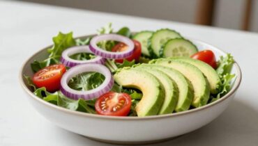 Grilled chicken and avocado: the complete recipe for a balanced meal ready in less than 30 minutes
