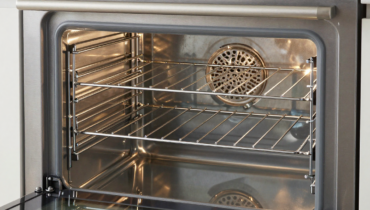 Homemade oven cleaner: baking soda, vinegar, and lemon replace chemicals Homemade oven cleaner: baking soda, vinegar, and lemon replace chemicals