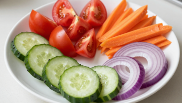 Creamy cucumber salad: the salt trick that prevents it from getting watery Creamy cucumber salad: the salt trick that prevents it from getting watery