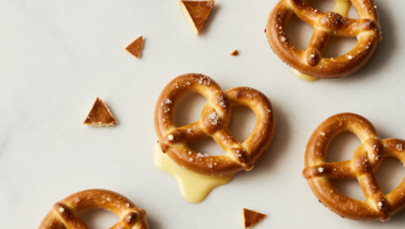 Chocolate-Caramel Bars: The three-layer recipe with a pretzel base that changes everything Chocolate-Caramel Bars: The three-layer recipe with a pretzel base that changes everything