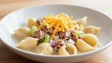 Pasta Salad: How Tuna and Cheddar Transform the Classic Recipe into a Complete Meal