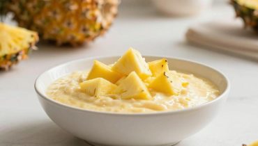 Cool Whip Pineapple Fluff: how this no-bake tropical dessert is prepared in 5 minutes