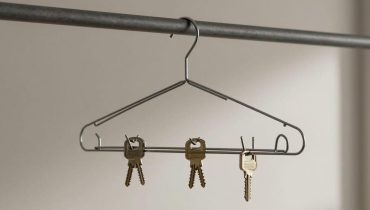 Hair clips: 5 little-known uses that simplify your daily life (bookmark, key organizer, anti-splash)