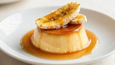 Caramelized banana flan: the bain-marie technique for a perfectly smooth texture