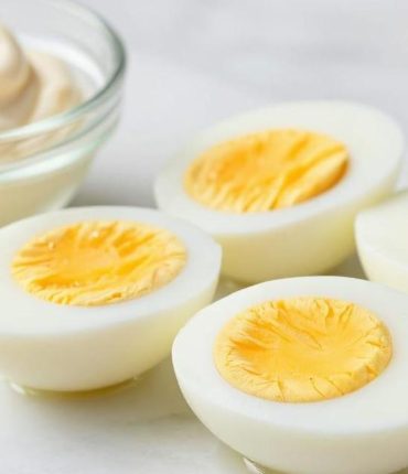 Egg salad: why chopping by hand rather than mashing changes everything according to chefs