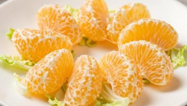 Clementine and Chinese cabbage salad with ginger: how toasted sesame transforms this fresh recipe Clementine and Chinese cabbage salad with ginger: how toasted sesame transforms this fresh recipe