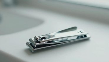 Nail clippers: this mysterious little hole is actually used to avoid losing the tool