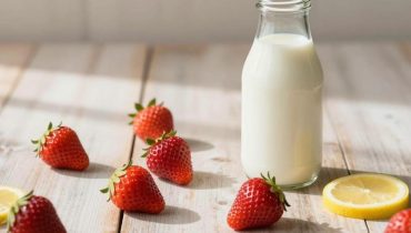 Summer cake: how buttermilk makes this strawberry dessert exceptionally soft