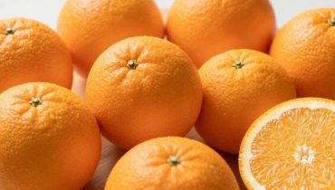 Oranges: why those with a small navel are twice as sweet and juicy Oranges: why those with a small navel are twice as sweet and juicy