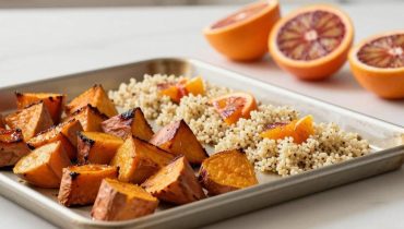 Quinoa and roasted sweet potatoes: the blood orange-feta combination that transforms this bowl into a balanced dish
