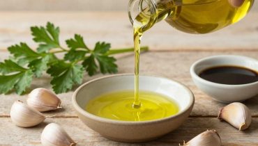 Homemade Olive Oil Dip: The Italian Restaurant Technique to Transform Your Bread Basket Homemade Olive Oil Dip: The Italian Restaurant Technique to Transform Your Bread Basket