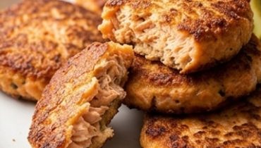 3-Ingredient Crispy Salmon Patties