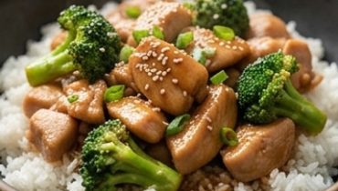 Chicken and Broccoli Stir-Fry with Homemade Teriyaki Sauce Chicken and Broccoli Stir-Fry with Homemade Teriyaki Sauce