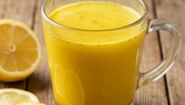 Golden Turmeric, Ginger, and Lemon Drink